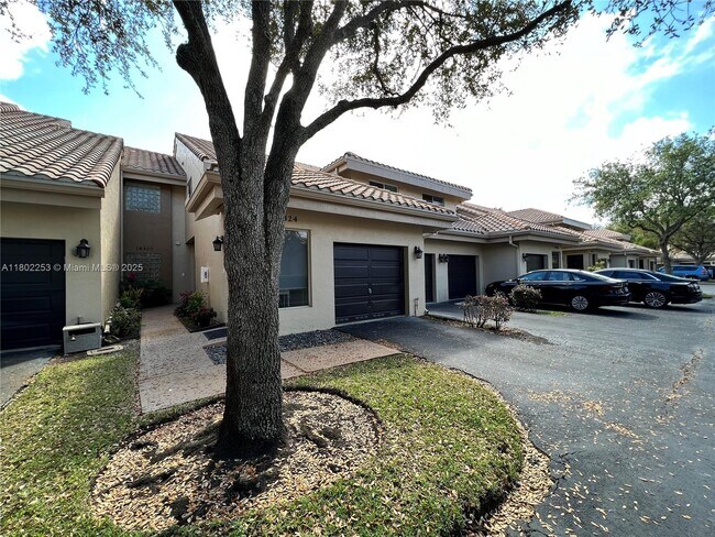 Primary Photo - 16322 Malibu Dr
