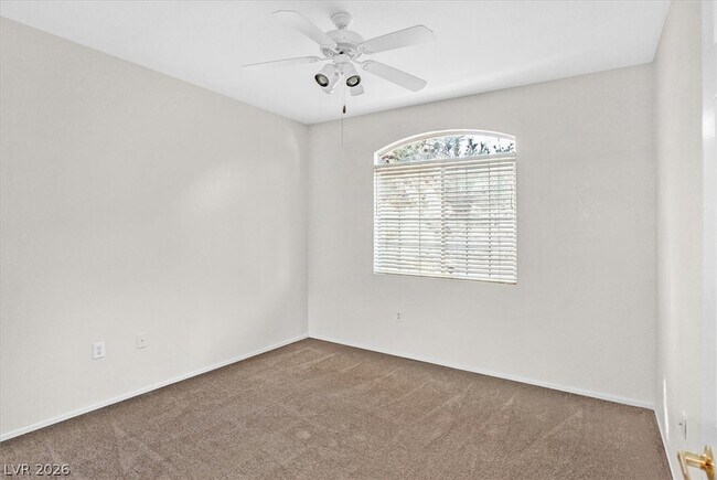 Building Photo - 75 N Valle Verde Dr