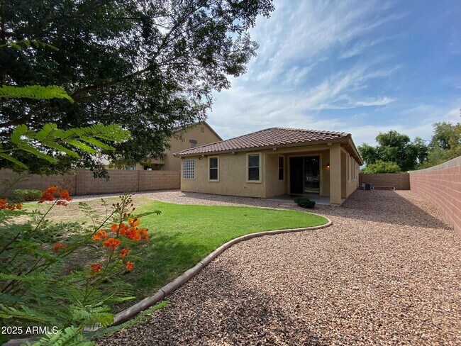 Building Photo - 1376 E Mia Ln