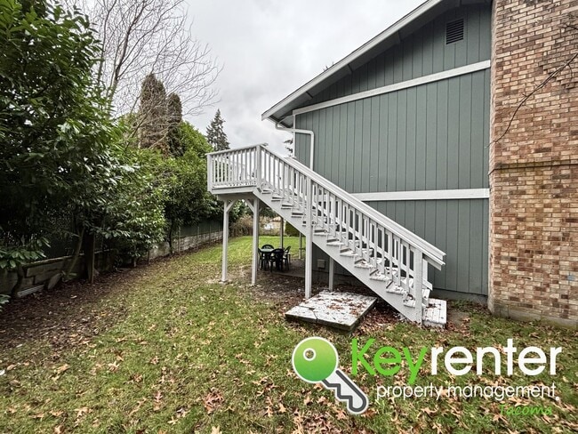 Building Photo - Shared Split level 3 Bed 2 Bath Upstairs Unit with Modern Upgrades Close to JBLM!