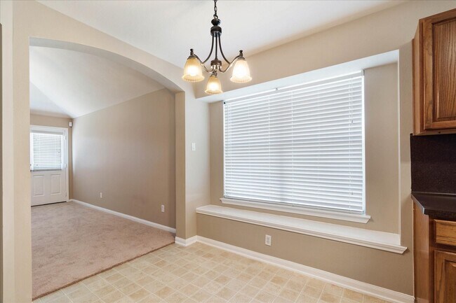 Building Photo - 2614 Maple Pl Ct