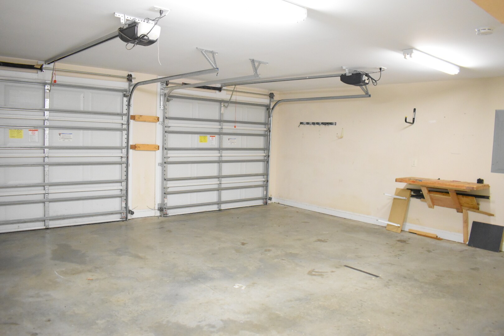 Building Photo - 1305 Wakefield Ct