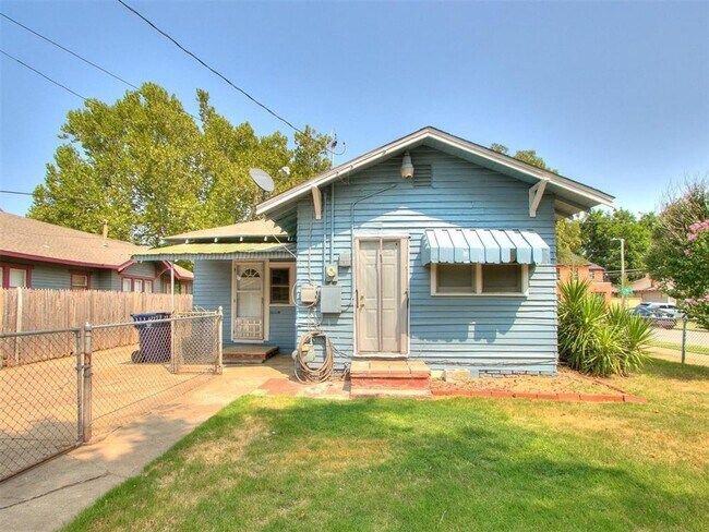Building Photo - Remodeled 3 Bedroom Bungalow in OKC's Plaz...