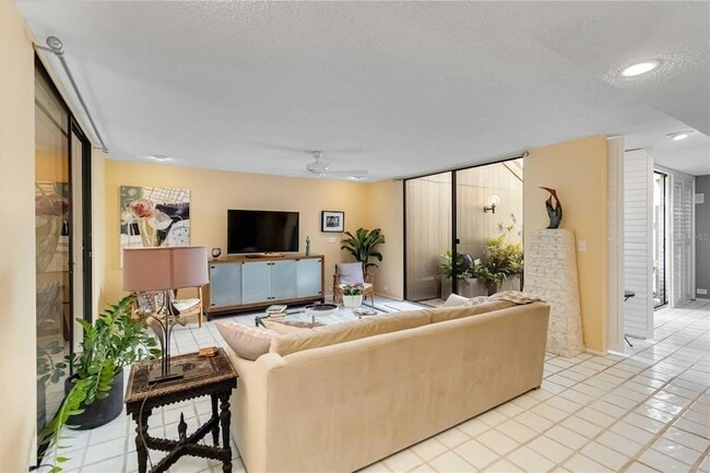 Building Photo - 761 Pine Run Dr