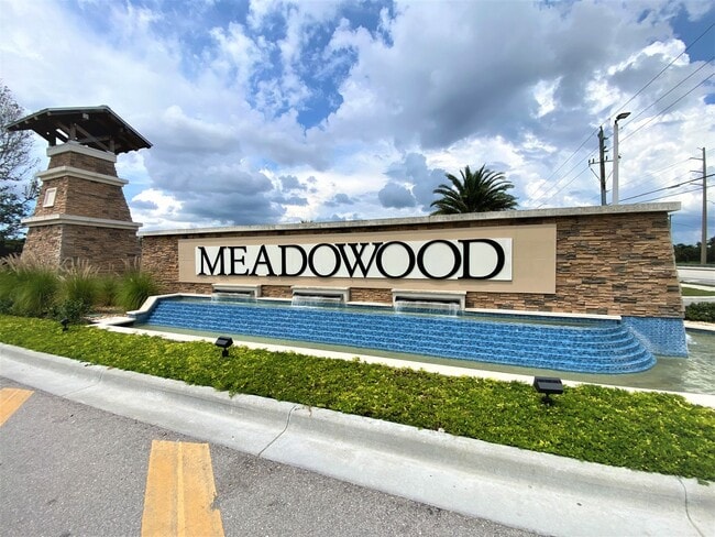 Building Photo - ** MEADOWOOD ** 3 BED / 2.5 BATH - TOWNHOME - GARAGE - NORTH NAPLES - ANNUAL RENTAL