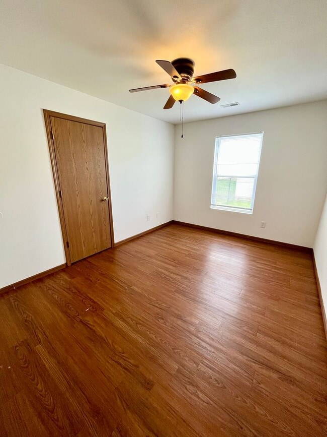 Building Photo - All Inclusive Duplex | 3 Bed | 2 Bath