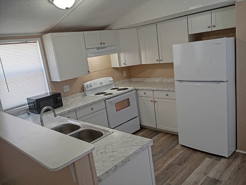 Building Photo - 14006 Bluegill Ln