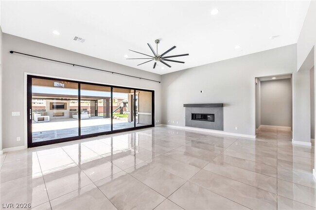 Building Photo - 8477 Wolf Mountain Ct