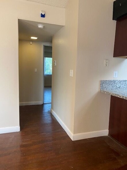 Building Photo - 6834 Trovita Way