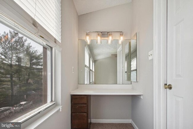 Building Photo - 704 Suffield Dr