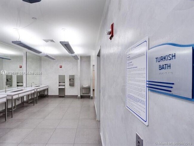 Building Photo - 2950 NE 188th St