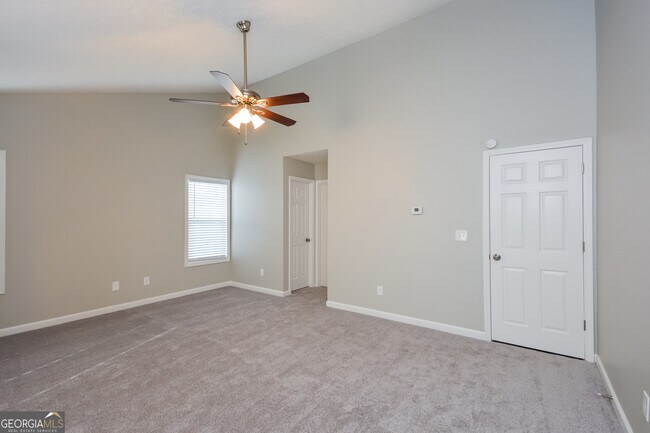 Building Photo - 5506 Walnut Ln