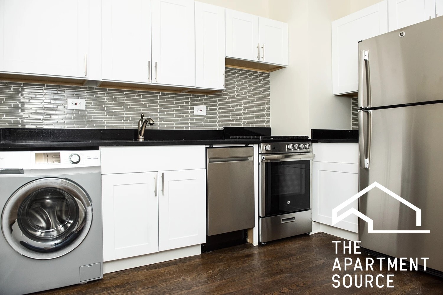 Building Photo - 2150 N Fremont St