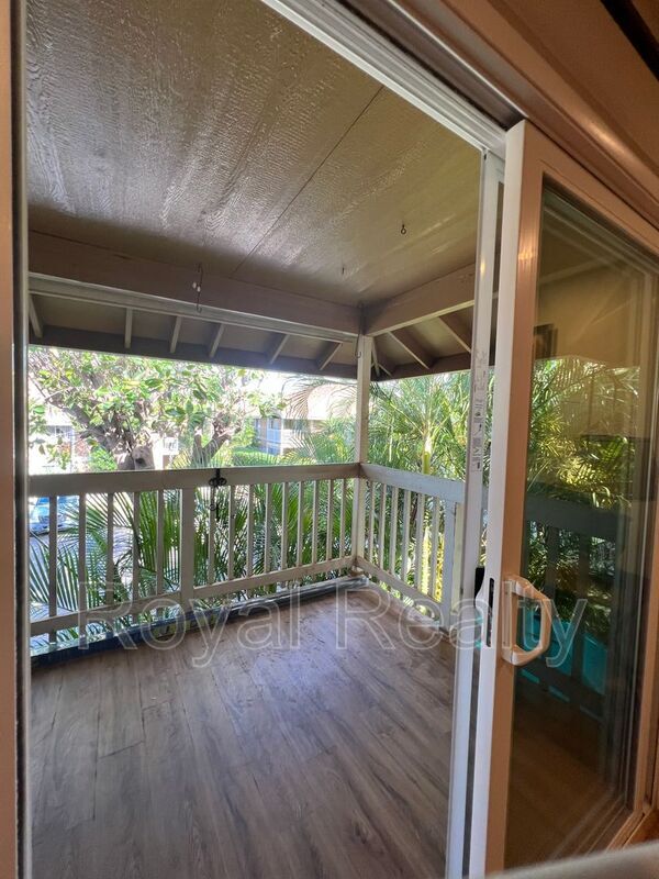 Building Photo - 140 Uwapo Rd