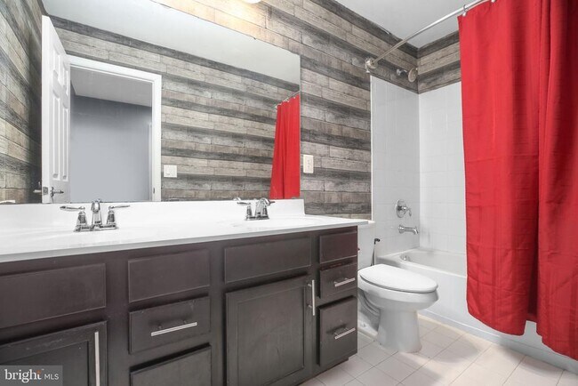 Building Photo - 71 Bismark Dr