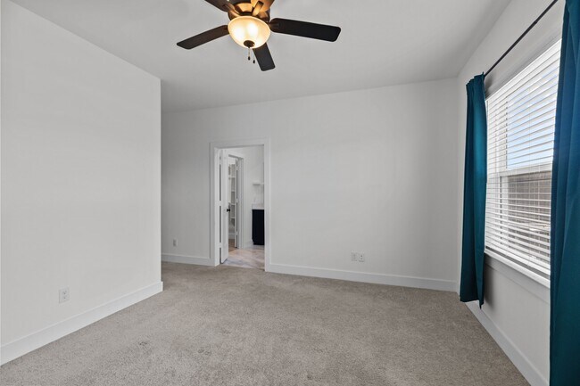 Building Photo - 10031 Crescendo Wy