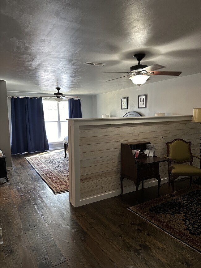 Building Photo - 681 Calhoun Dr