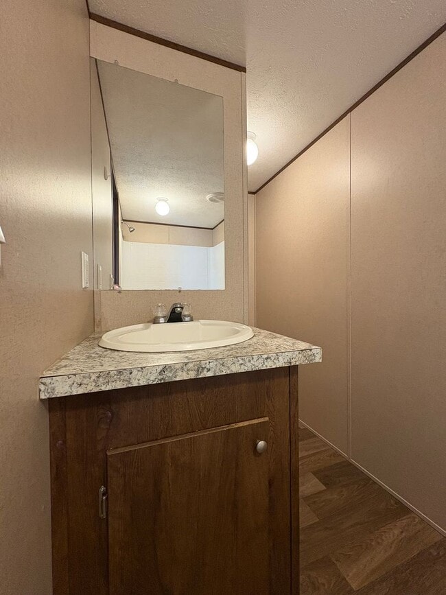 Building Photo - For Rent