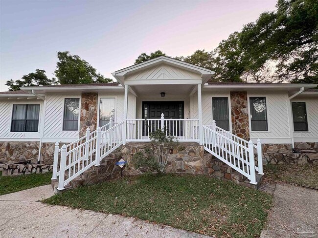 Building Photo - 8755 Thunderbird Dr