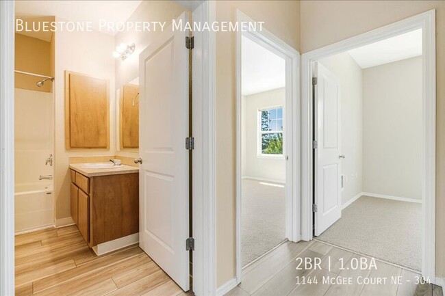 Building Photo - 1144 Mcgee Ct NE