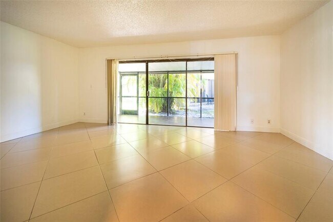 Building Photo - 3150 NW 88th Ave