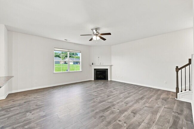 Building Photo - 2509 Summersby Dr