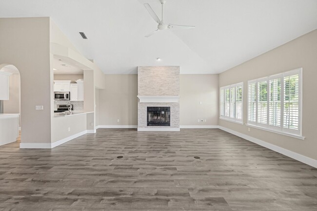 Building Photo - 113 Sea Garden Ct