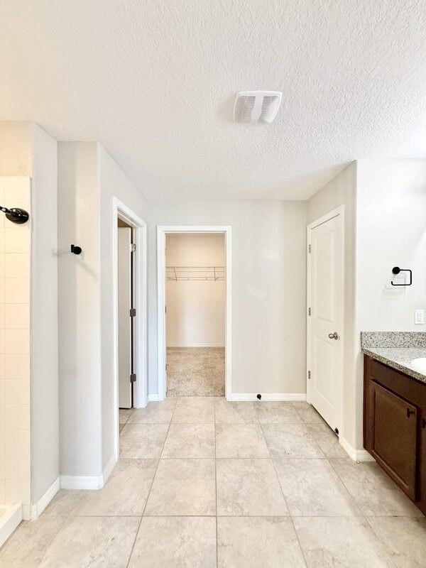 Building Photo - 17134 White Mangrove Dr