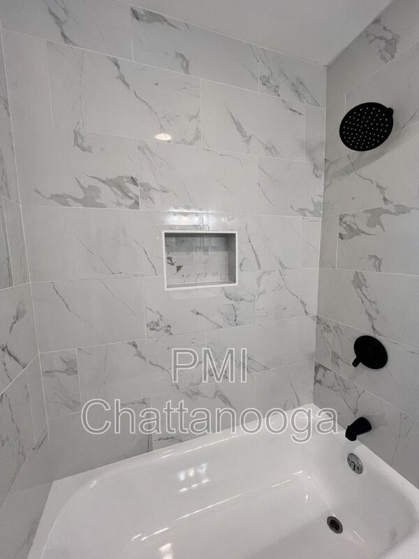 Building Photo - 1500 Arlington Ave