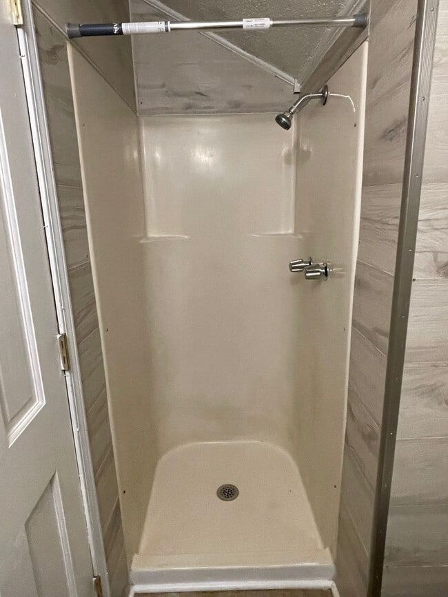 Building Photo - 1359