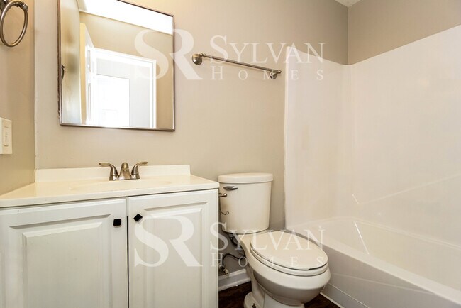 Building Photo - Where Charm Meets Comfort