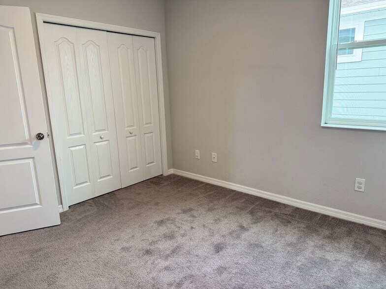 Building Photo - 730 Rivington Ave