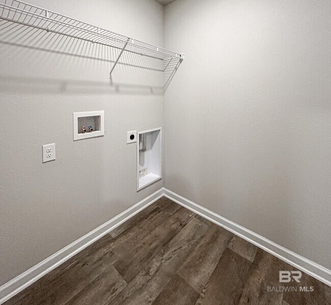 Building Photo - 23216 Shadowridge Dr