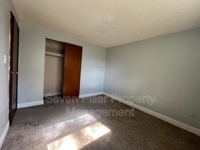 Building Photo - 1413 Caldwell Pl
