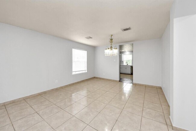 Building Photo - 4310 Lucas Trace Ct