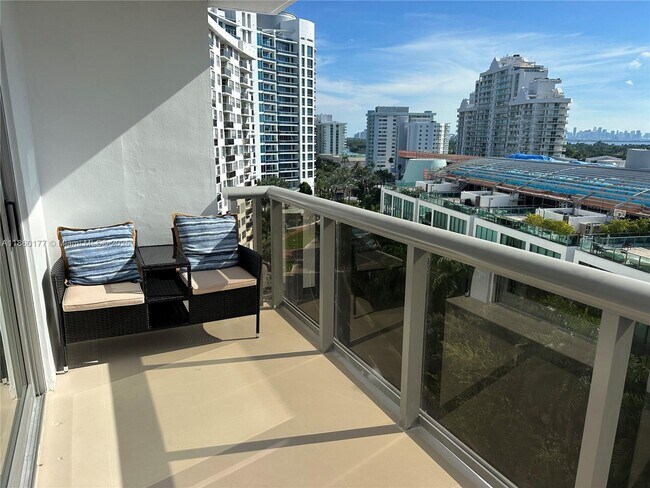 Building Photo - 6039 Collins Ave