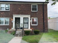 Building Photo - 1630 Outer Dr E