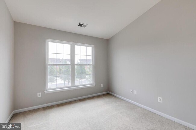 Building Photo - 25286 McIntyre Sq