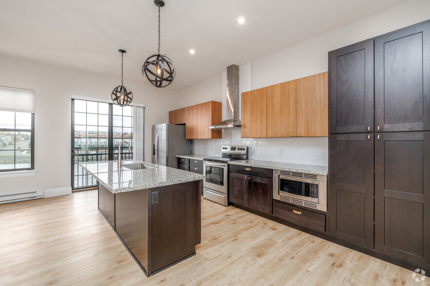 PENTHOUSE - Kitchen - Riverwalk