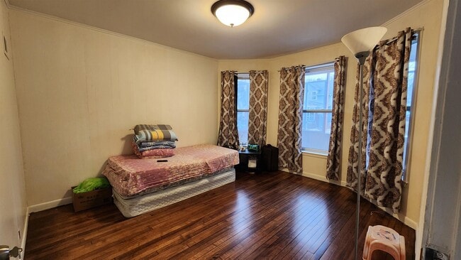 Building Photo - 513 S Brooks St