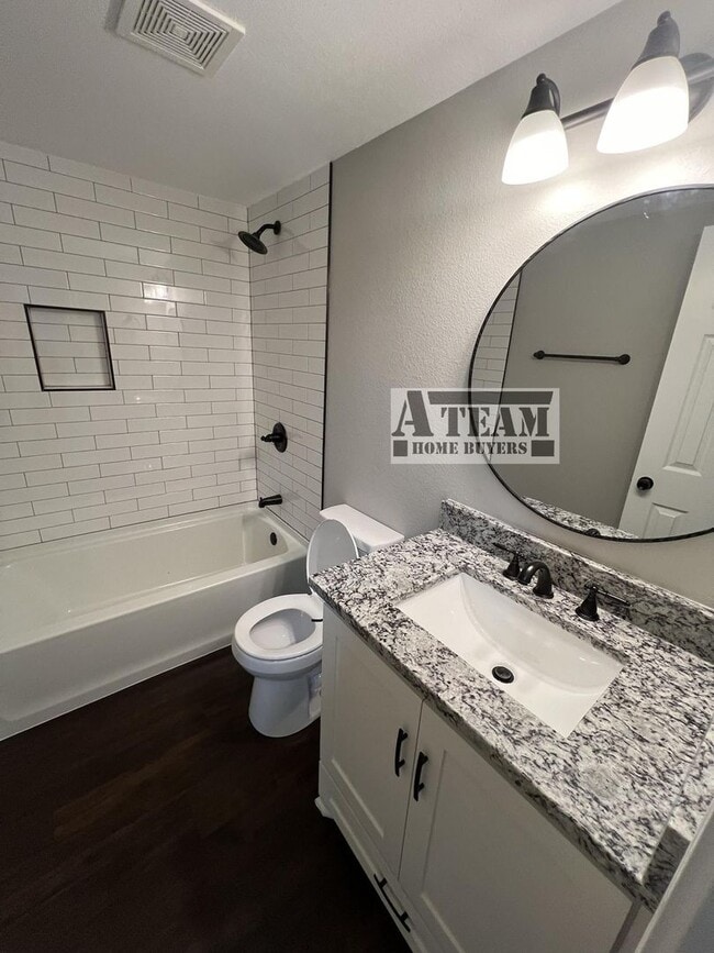 Building Photo - Beautiful Remodeled 3 Bed 1 Bath