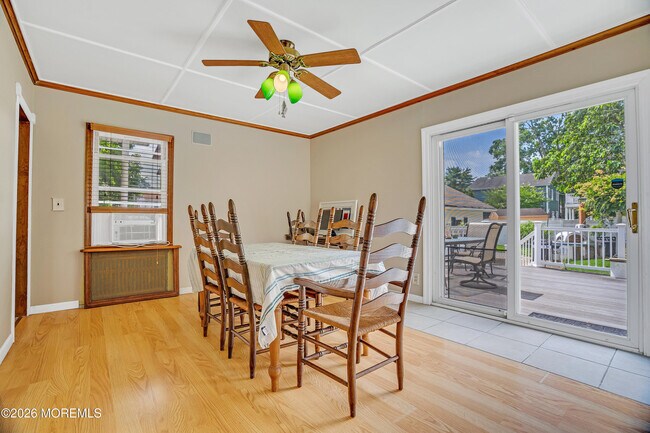 Building Photo - 1209 16th Ave