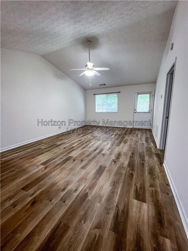 Building Photo - 3971 Hidden Hollow Dr