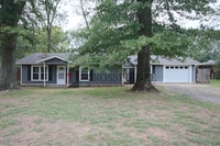 Building Photo - 2 Bedroom 1 Bath Single Family Home in Lindale ISD!