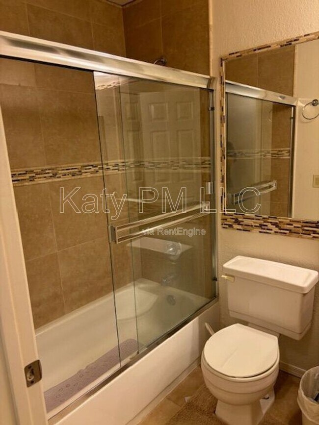 Building Photo - 9708 E Vía Linda