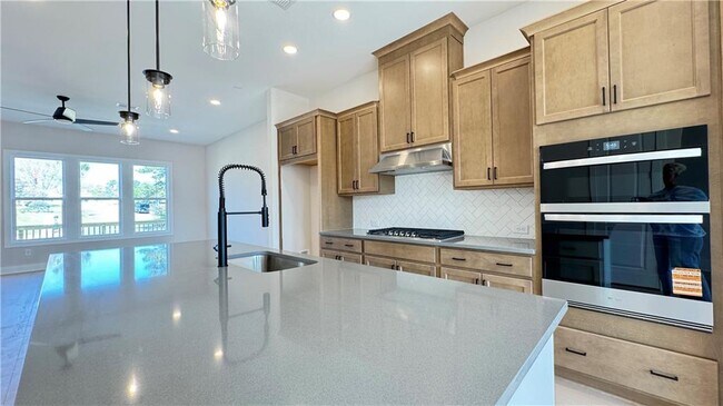 Building Photo - 2694 Evers Dr NE