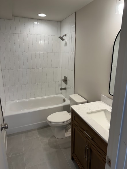 Building Photo - 3115 Rockmeade Dr
