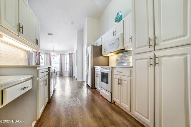 Building Photo - 6115 Sabal Point Cir