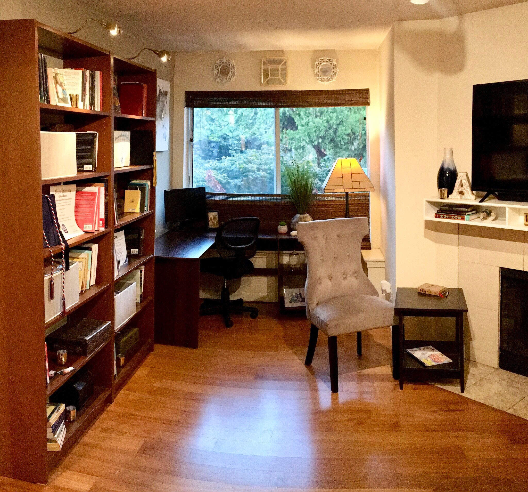 Living room - other view - 3045 20th Ave W