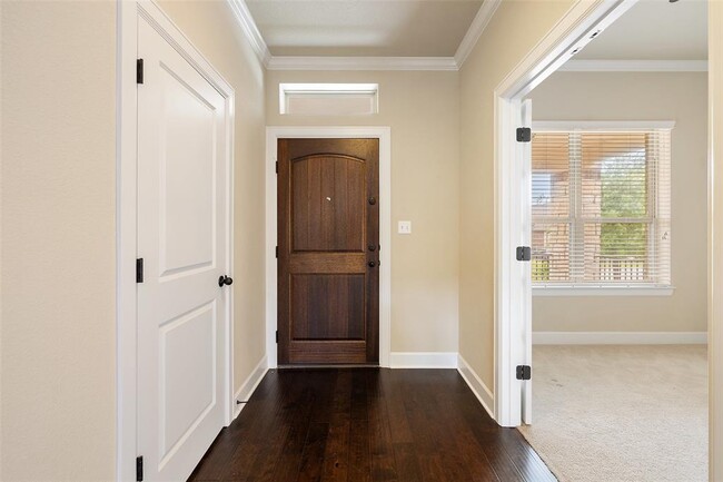 Building Photo - 14920 Cabrillo Way